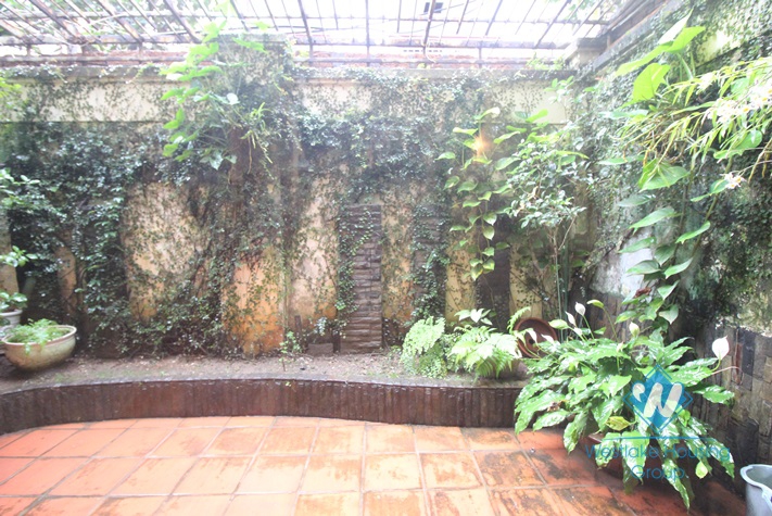 Lovely and cosy 4 bedrooms house for lease in Ciputra Compound